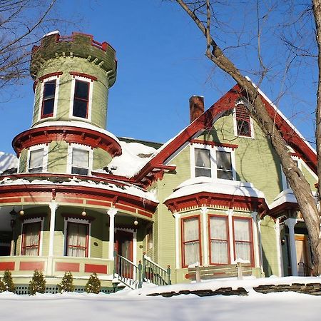 Maplecroft Bed & Breakfast Barre Екстериор снимка