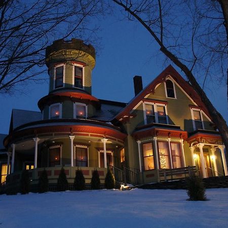 Maplecroft Bed & Breakfast Barre Екстериор снимка
