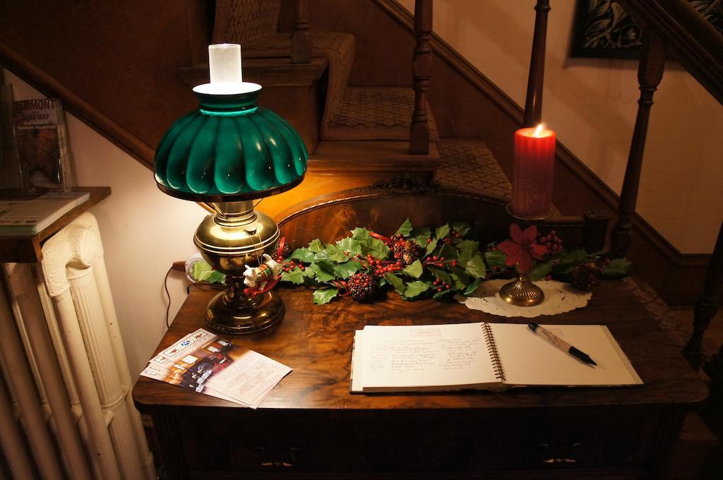 Maplecroft Bed & Breakfast Barre Екстериор снимка