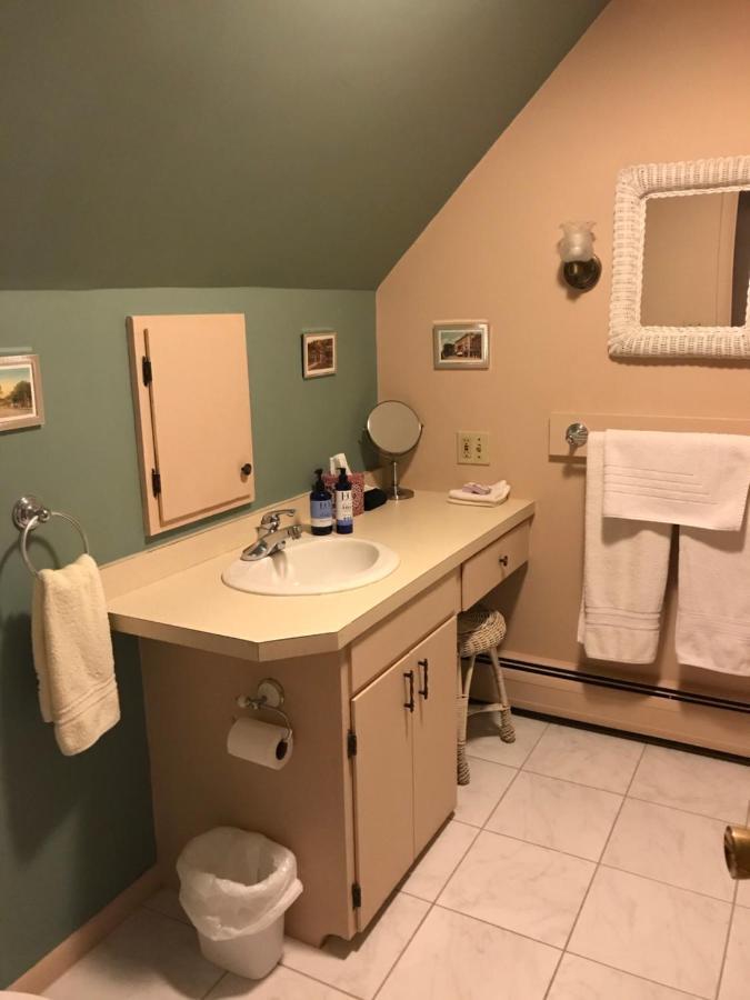Maplecroft Bed & Breakfast Barre Екстериор снимка