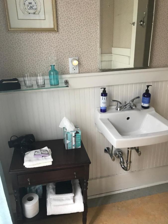 Maplecroft Bed & Breakfast Barre Екстериор снимка